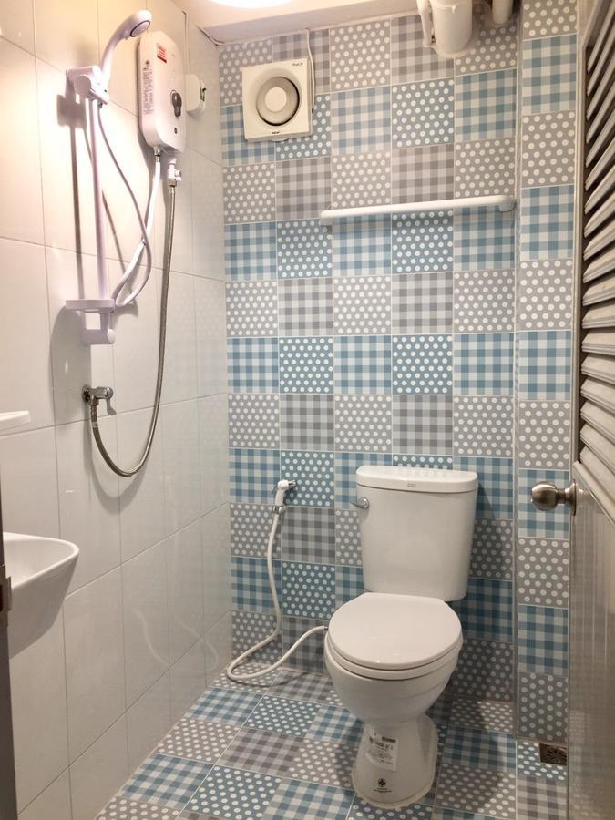 24 Poshtel Salaya Hostel Eksteriør bilde